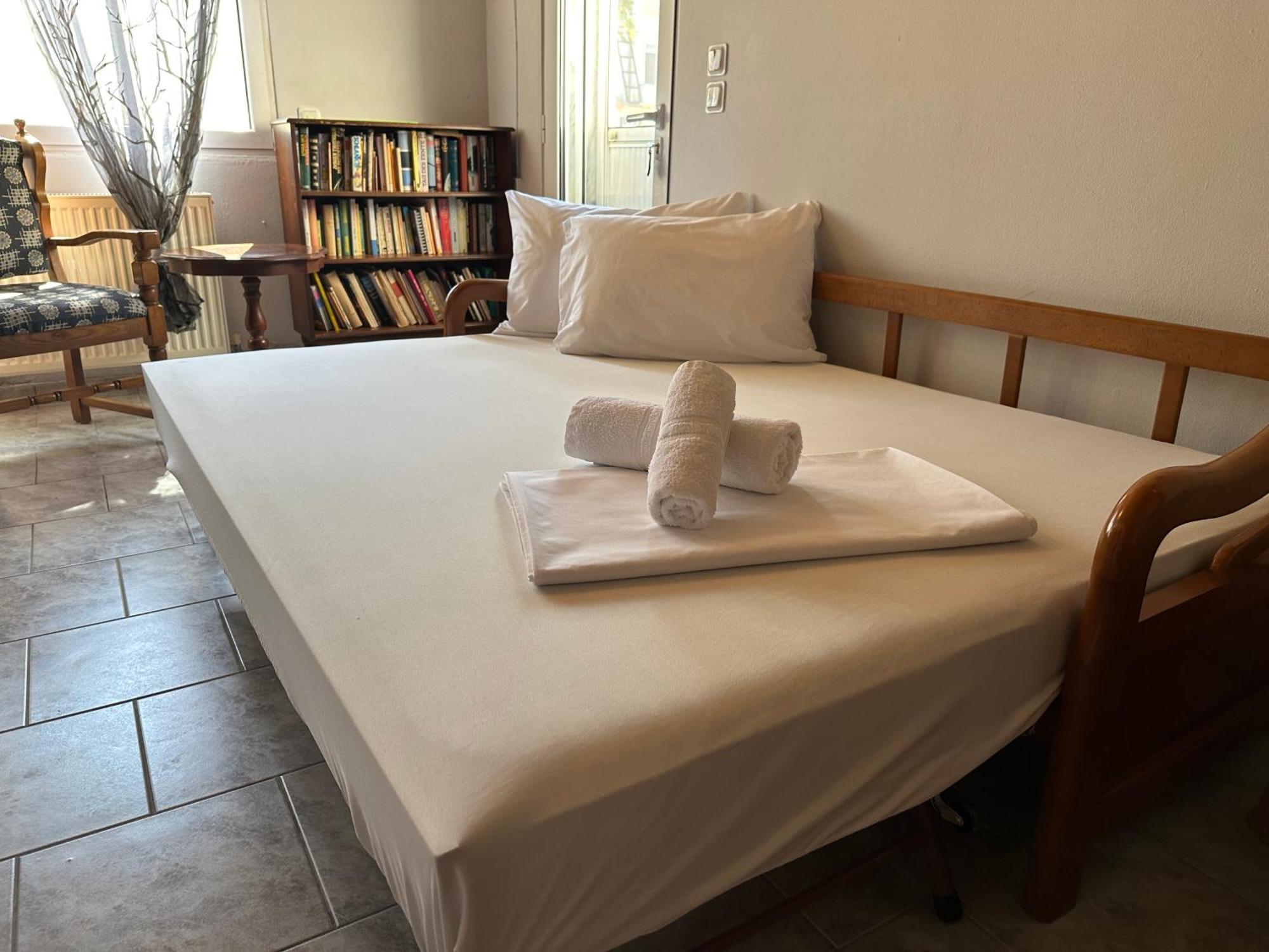 Moustaki Apartment Керамоти Екстериор снимка